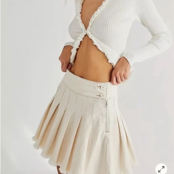 *brand new* Pleated mini skirt, FreePeople - Picture 3 of 7